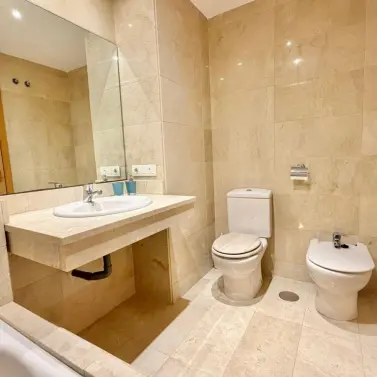 Venta de apartamento en planta media en Estepona
