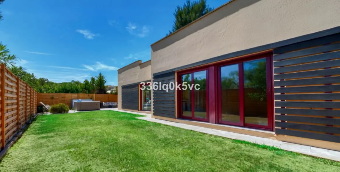 Sale of detached villa in Benahavís 2