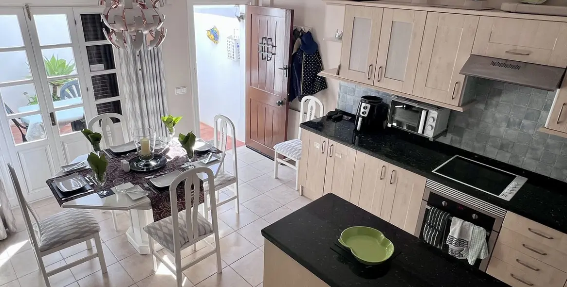 Продажа таунхауса в New Golden Mile 3