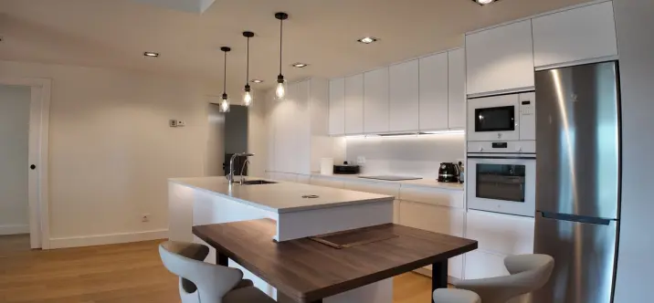 Продажа апартаментов на среднем этаже в San Pedro de Alcántara 1
