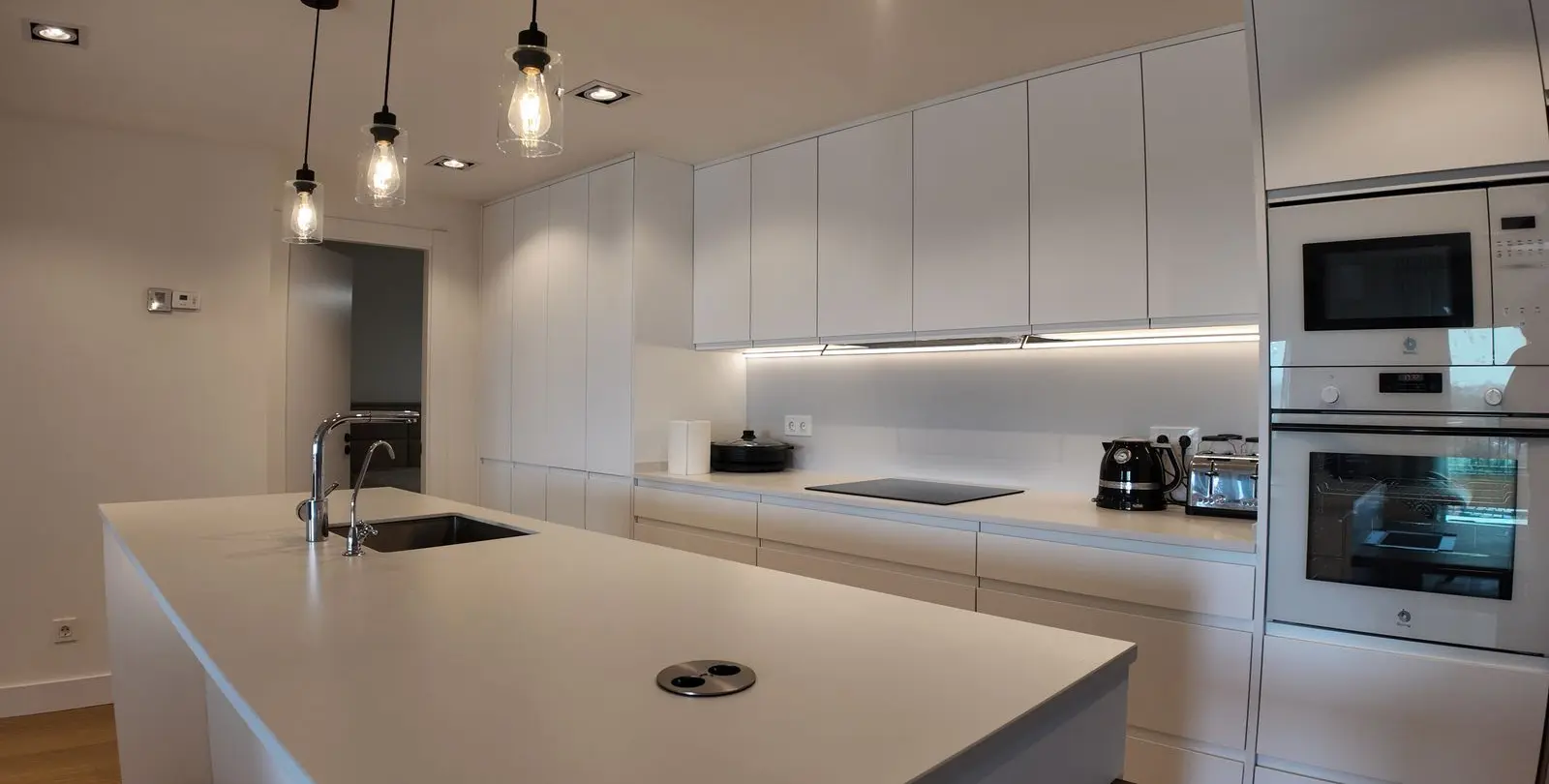 Sale of middle floor apartment in San Pedro de Alcántara 9