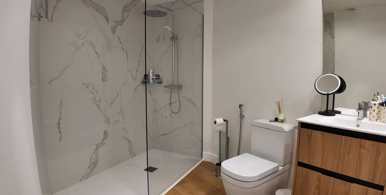 Sale of middle floor apartment in San Pedro de Alcántara 27
