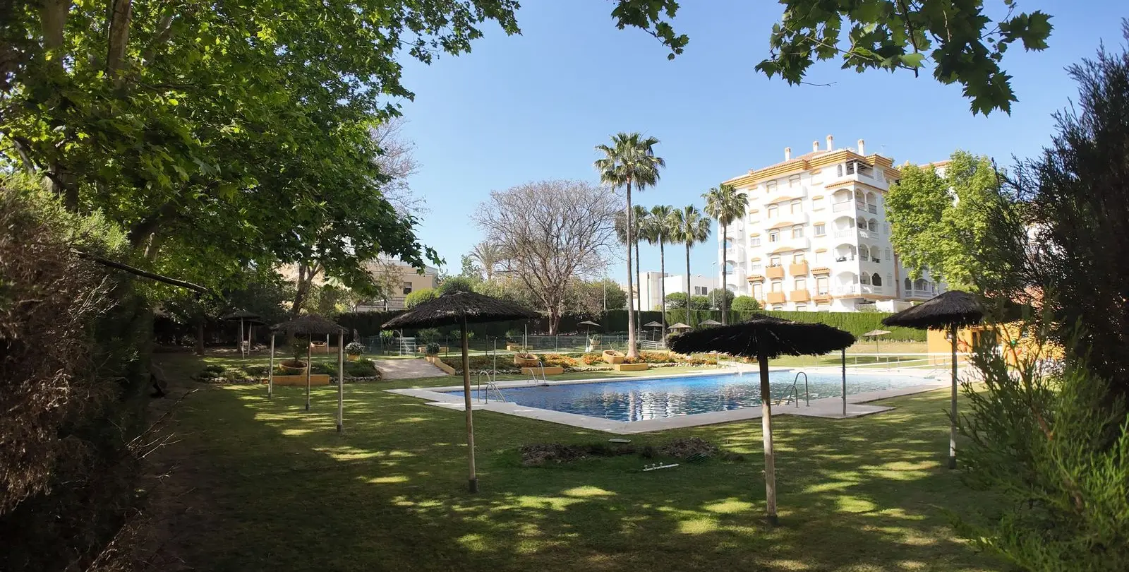 Sale of middle floor apartment in San Pedro de Alcántara 35