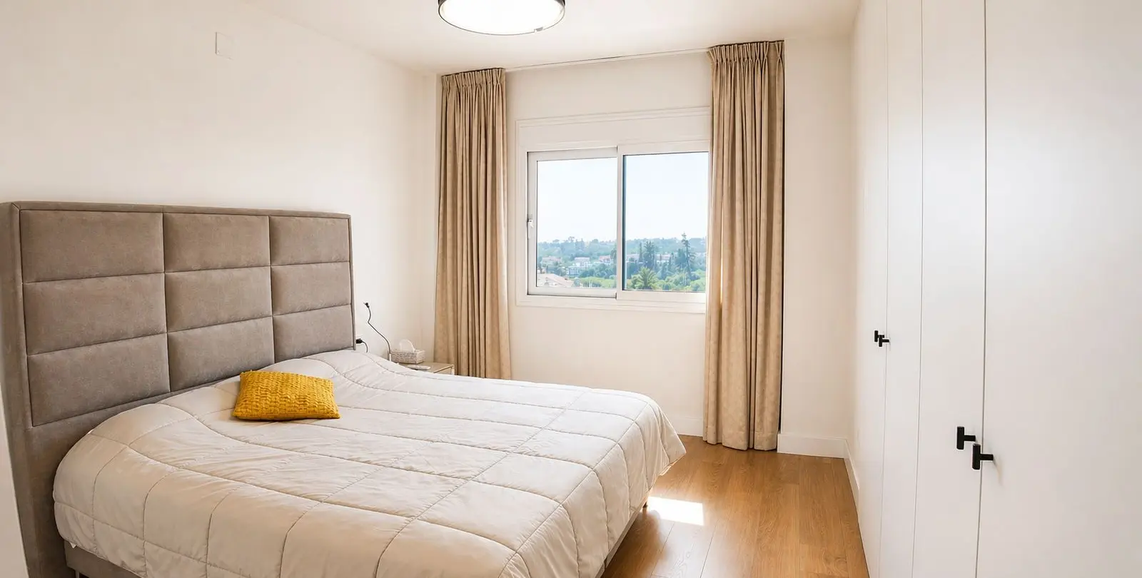 Sale of middle floor apartment in San Pedro de Alcántara 38