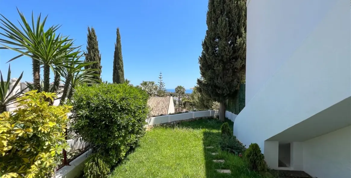 Продажа таунхауса в Calahonda 17