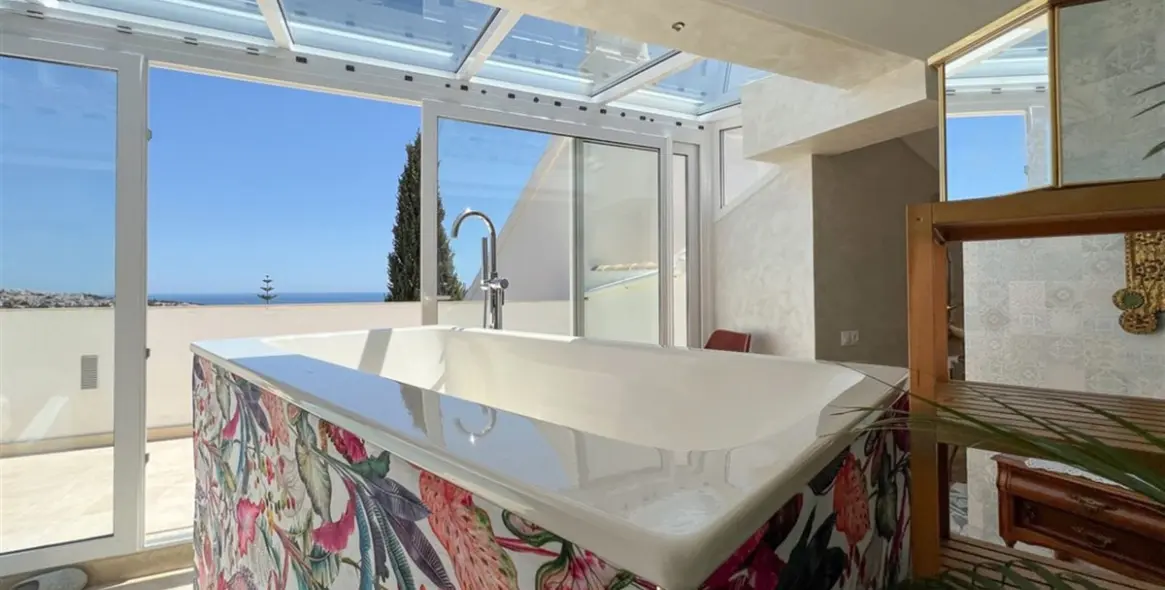 Продажа таунхауса в Calahonda 21