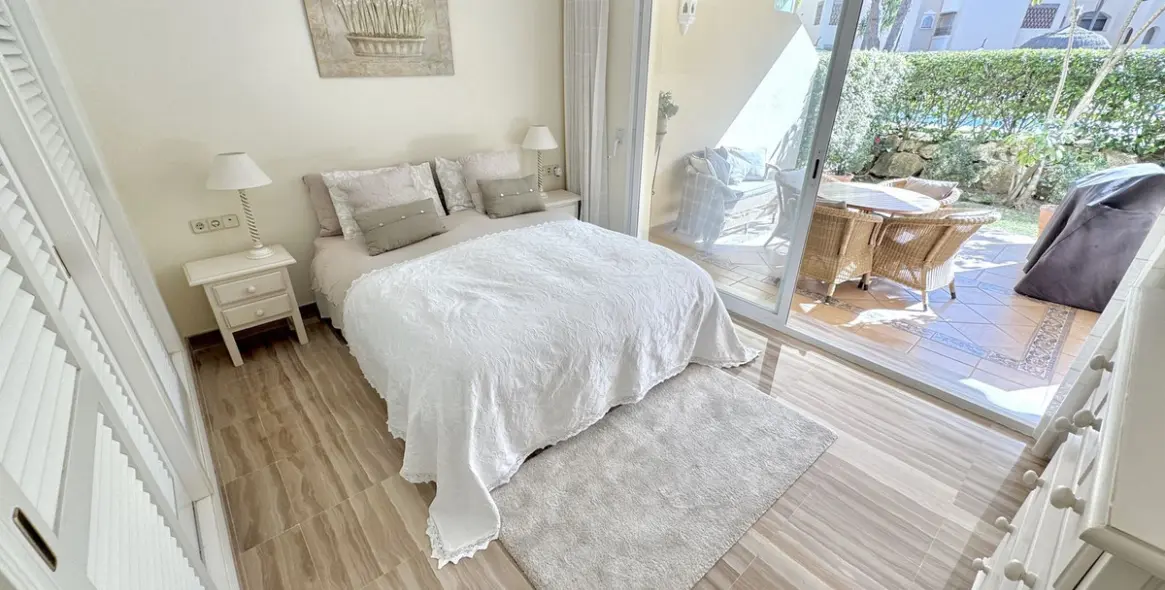 Venta de apartamento en planta baja en Elviria 11