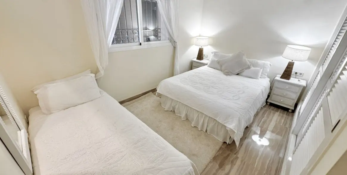 Venta de apartamento en planta baja en Elviria 15