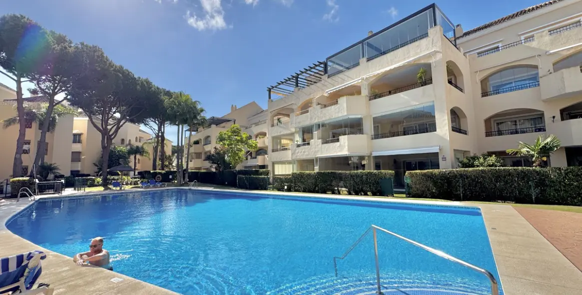 Venta de apartamento en planta baja en Elviria 23