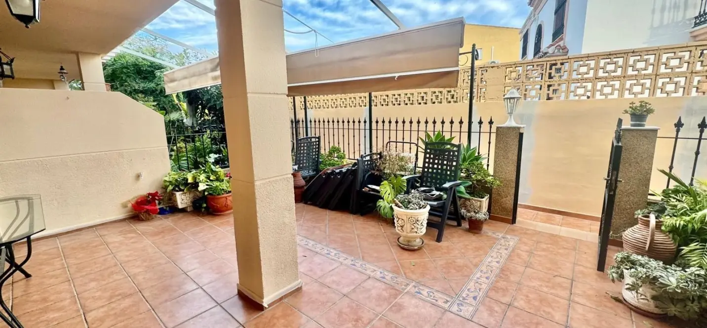 Sale of townhouse in Montemar 1