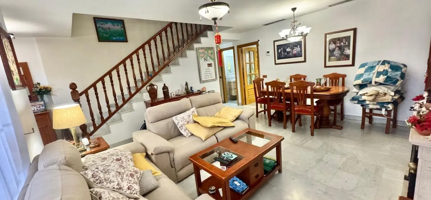 Sale of townhouse in Montemar 3