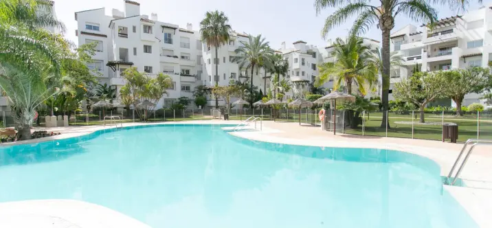 Venta de apartamento en planta media en Costalita 0