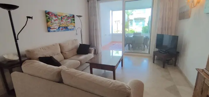 Venta de apartamento en planta media en Costalita 2