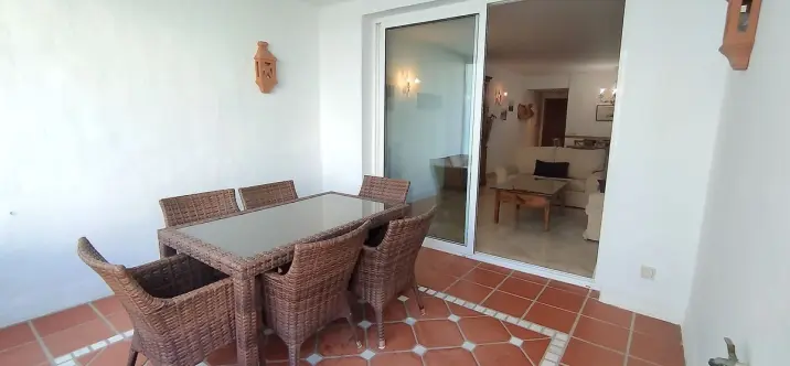 Venta de apartamento en planta media en Costalita 3