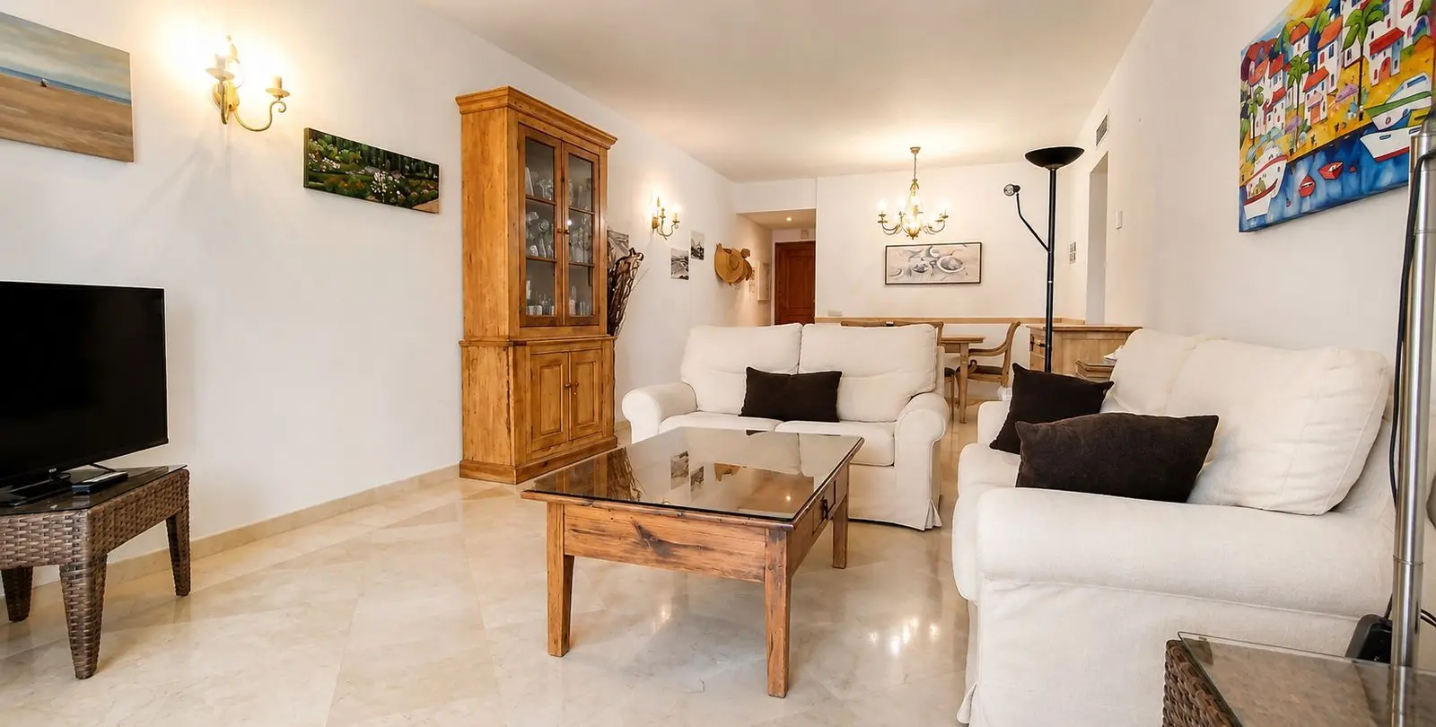 Sale of middle floor apartment in Costalita 6