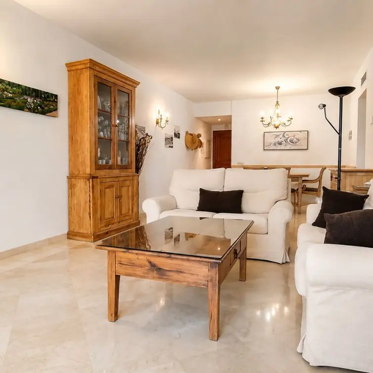 Sale of middle floor apartment in Costalita