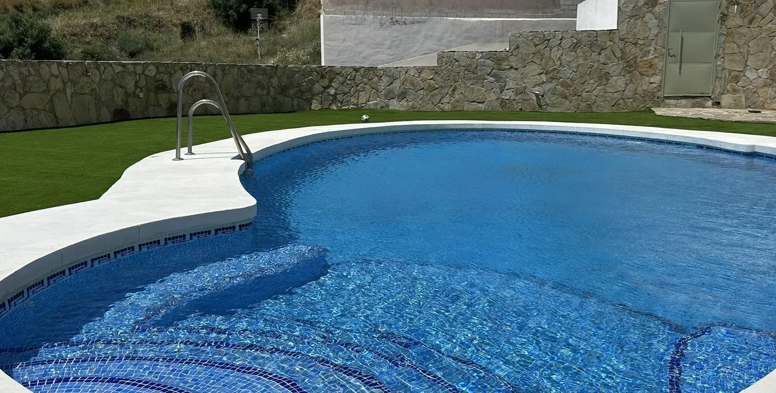 Venta de adosado en Torrequebrada 95