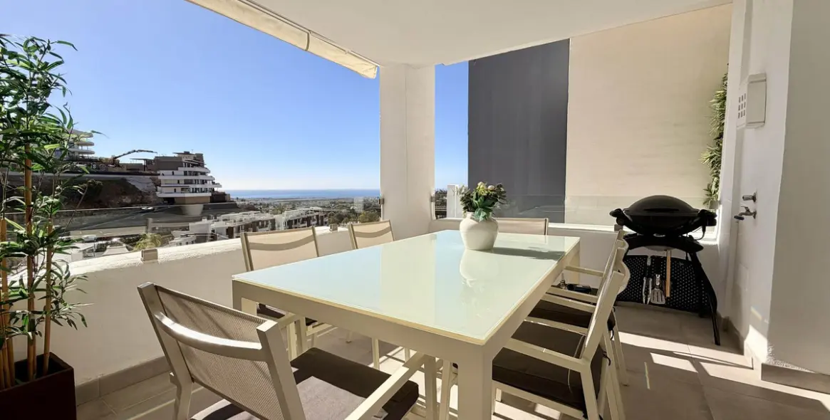 Sale of middle floor apartment in Benahavís 7