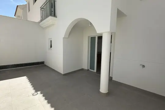 Image 6 thumb