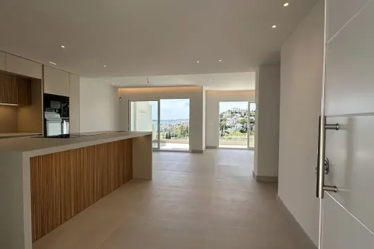 Image 8 thumb