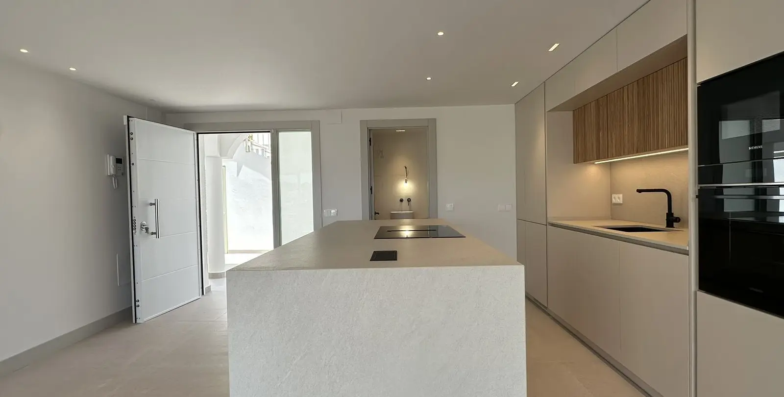 Sale of townhouse in Torrequebrada 15