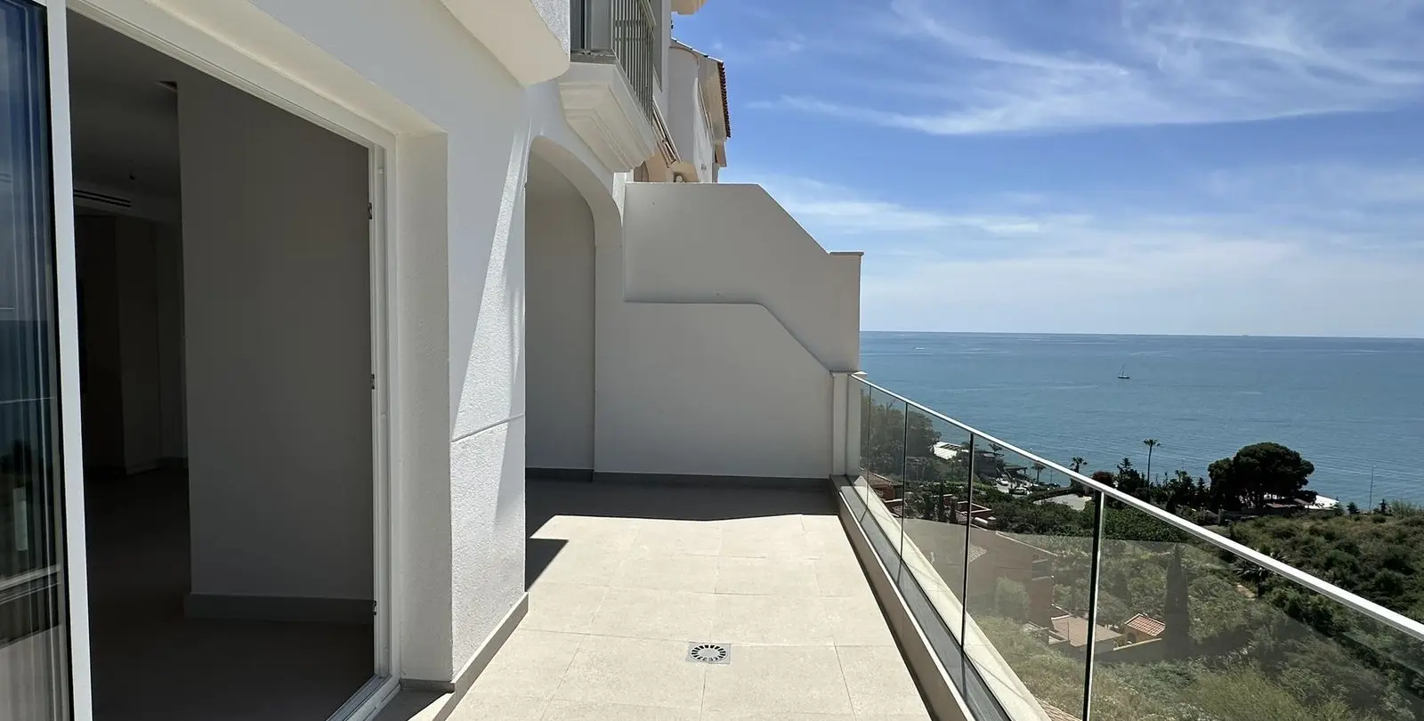 Sale of townhouse in Torrequebrada 22