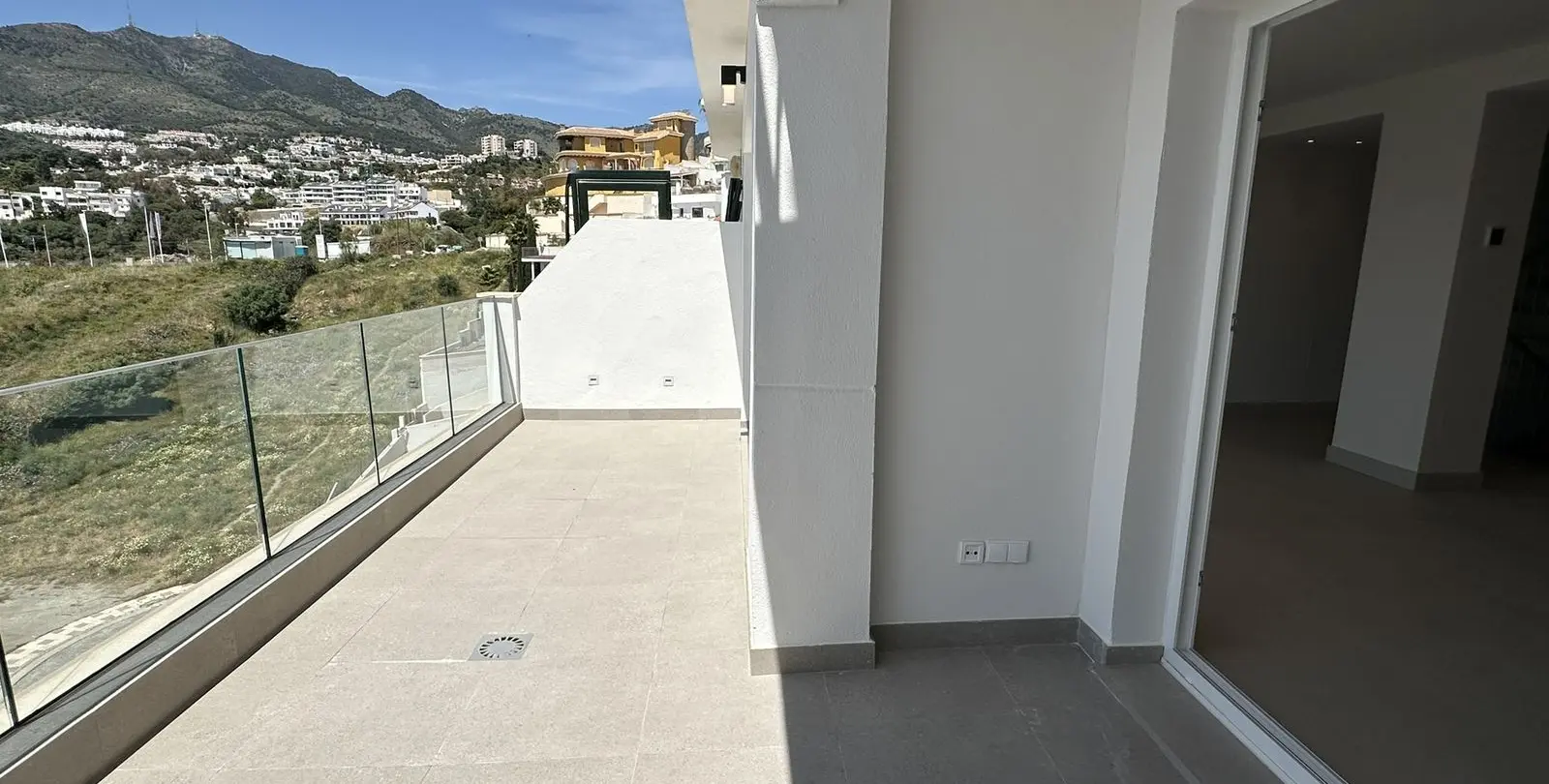 Sale of townhouse in Torrequebrada 28