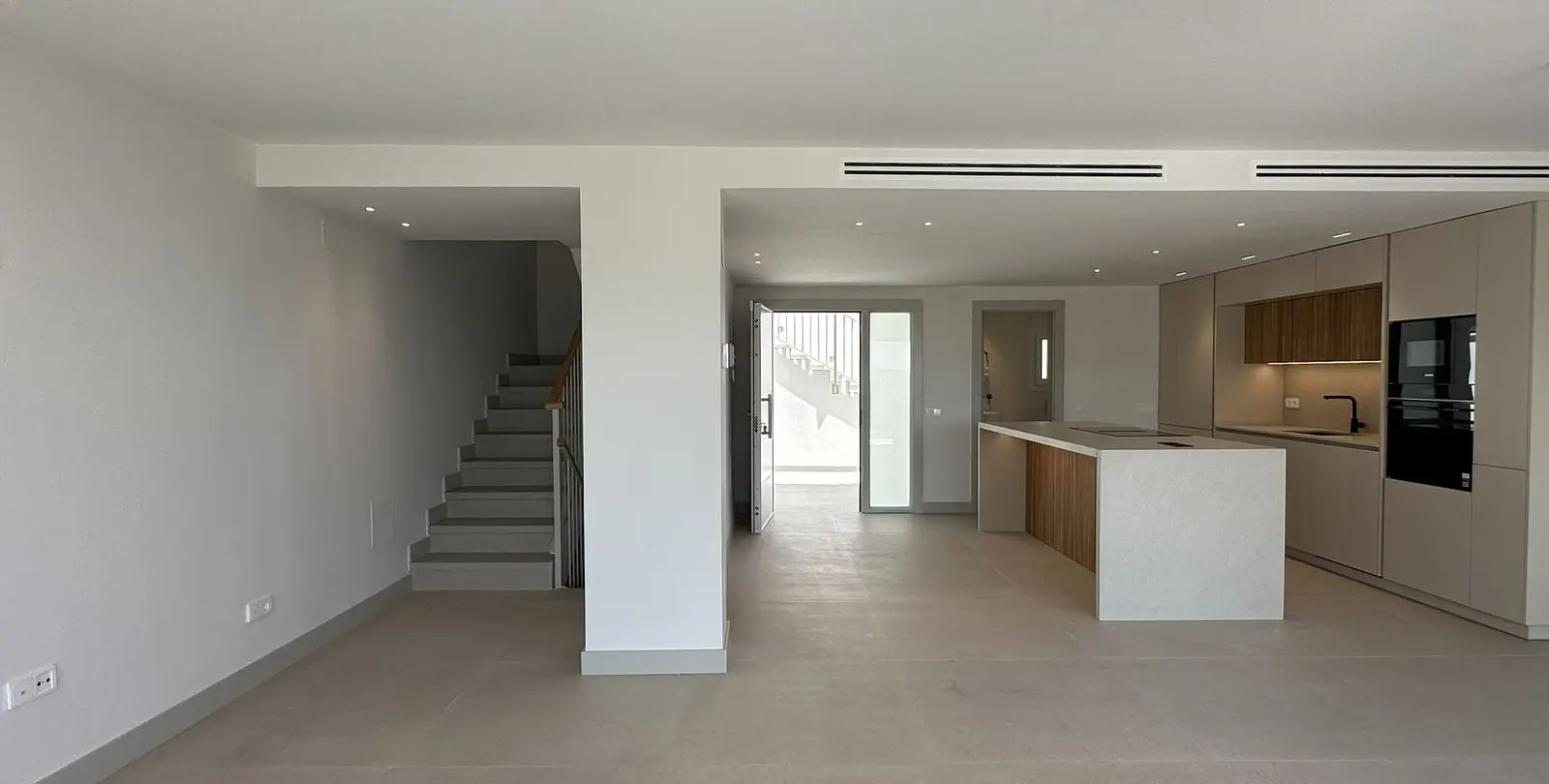 Sale of townhouse in Torrequebrada 31