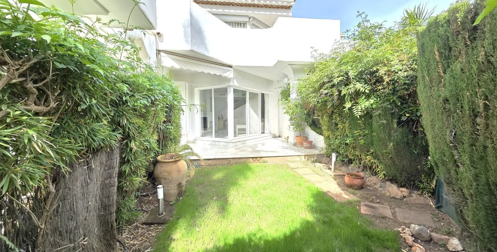 Продажа дома на две семьи в Marbella 3