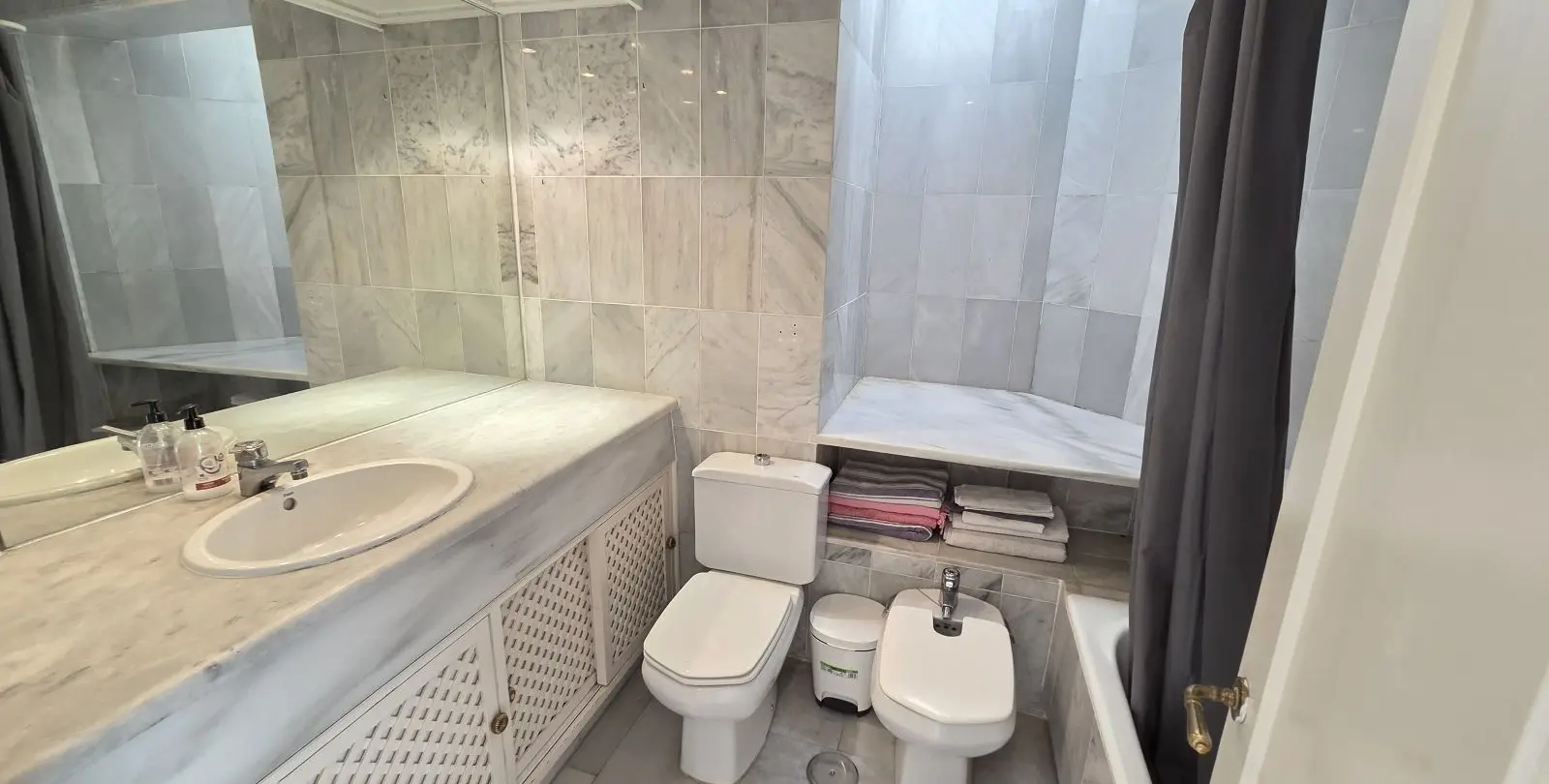 Продажа дома на две семьи в Marbella 13