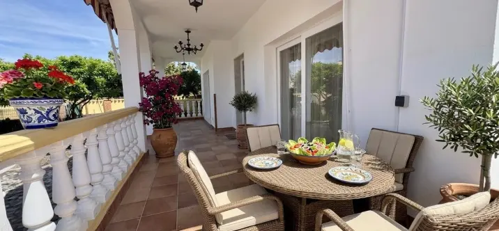 Sale of detached villa in Alhaurín de la Torre 1