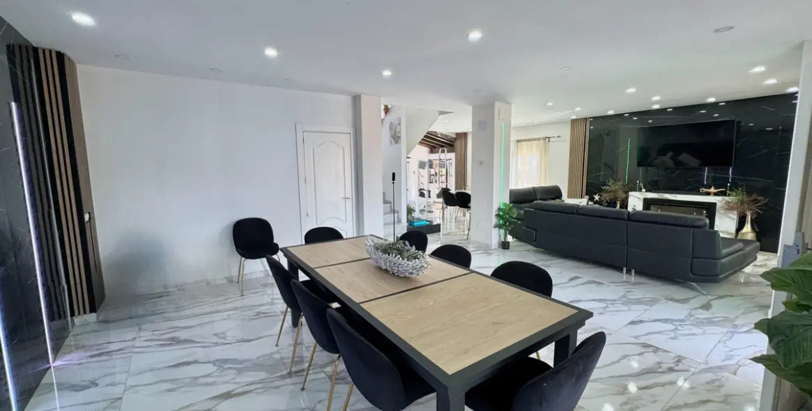 Sale of detached villa in Alhaurín de la Torre 10