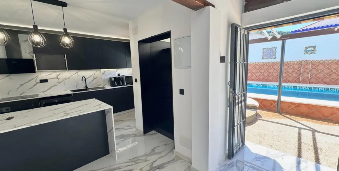 Sale of detached villa in Alhaurín de la Torre 17