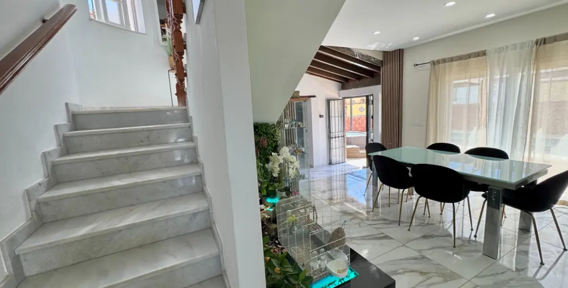 Sale of detached villa in Alhaurín de la Torre 18