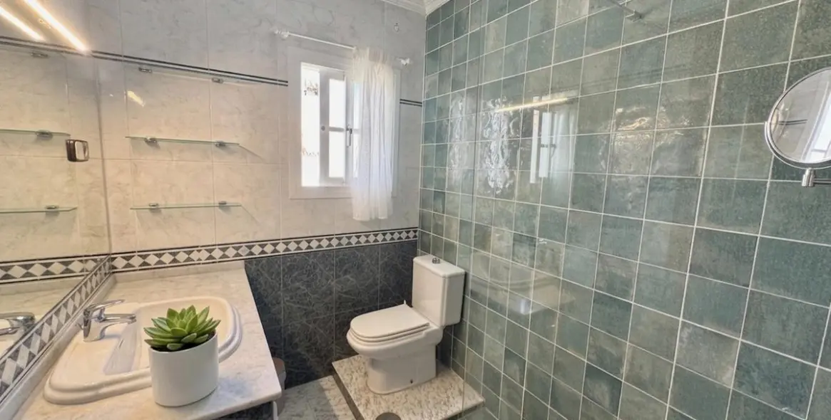 Sale of detached villa in Alhaurín de la Torre 25