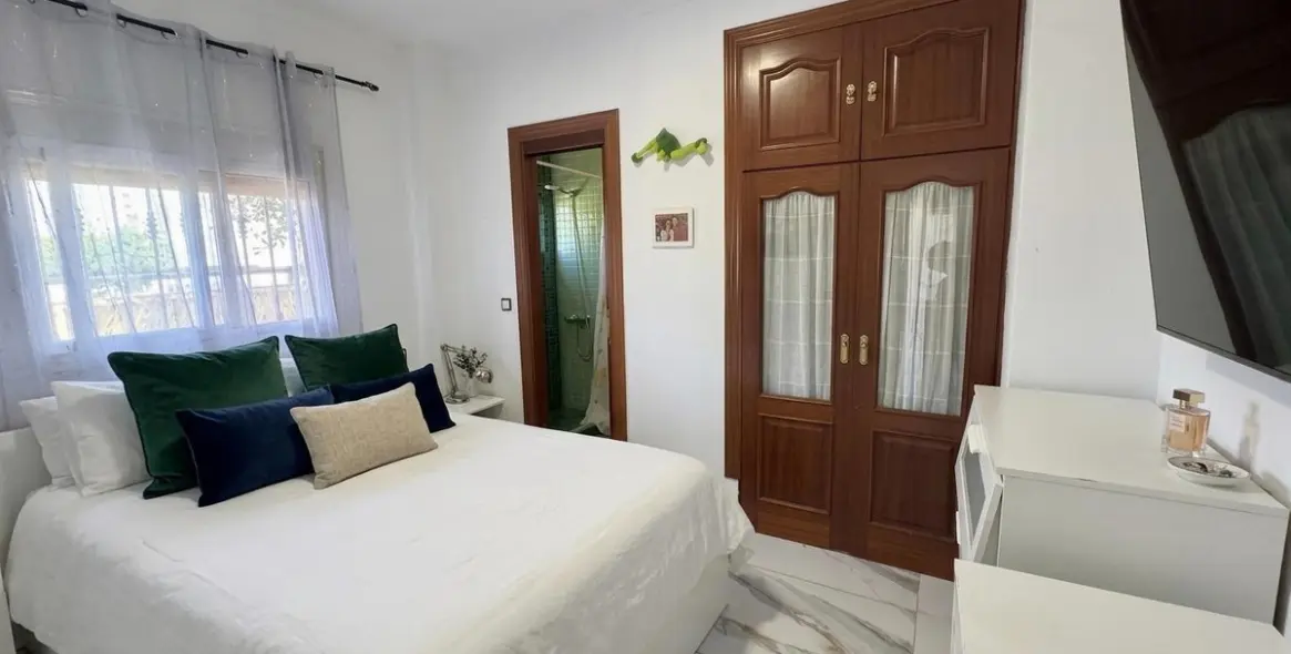 Sale of detached villa in Alhaurín de la Torre 30
