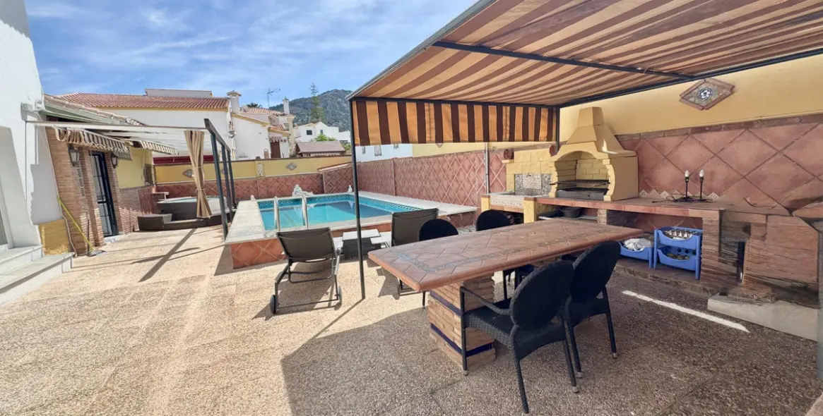 Sale of detached villa in Alhaurín de la Torre 34