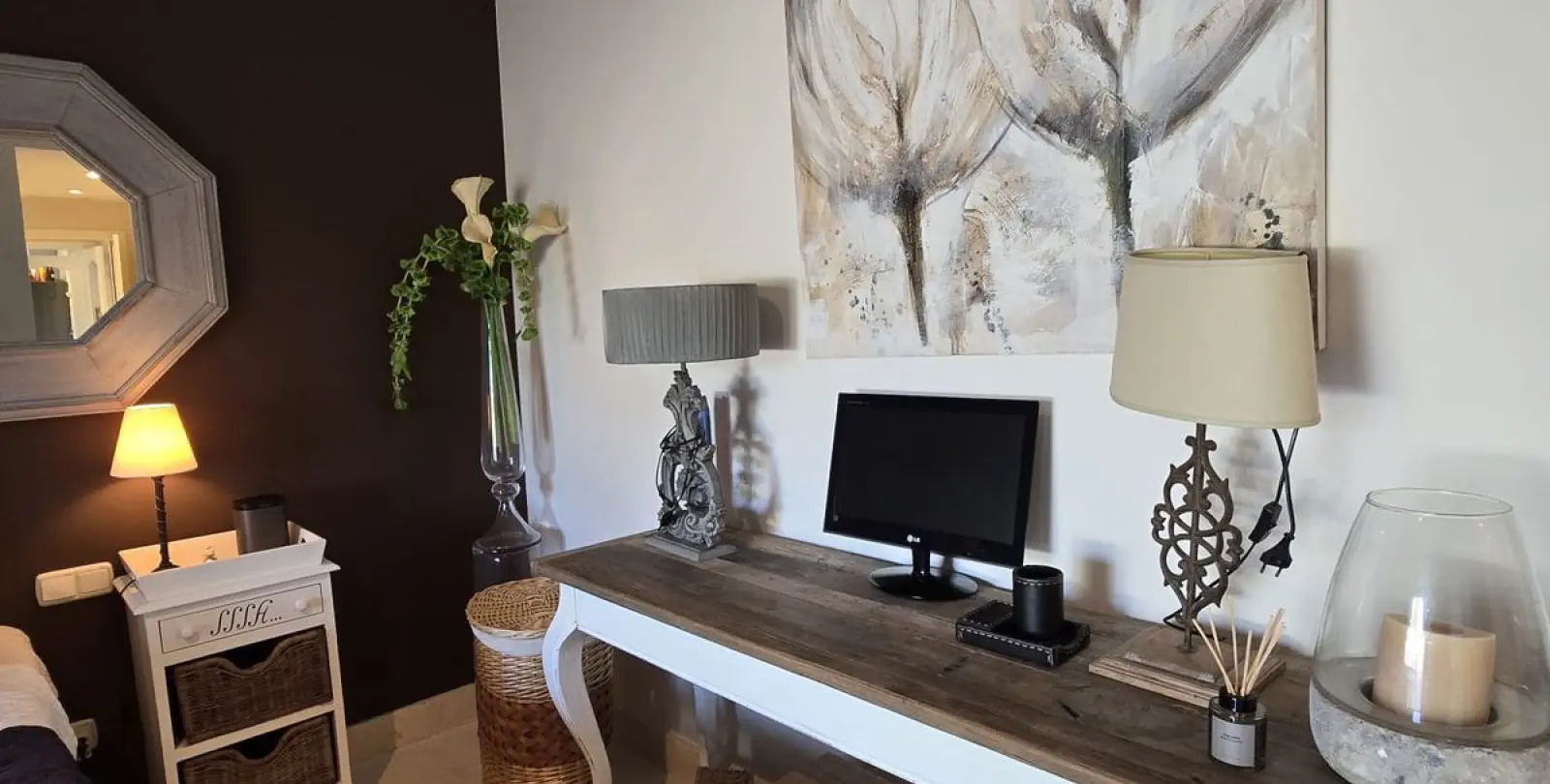 Sale of middle floor apartment in Benahavís 37