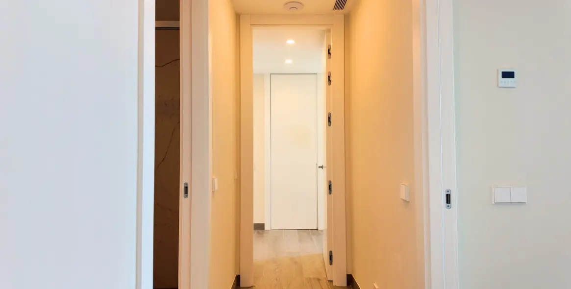 Sale of middle floor apartment in Benahavís 9