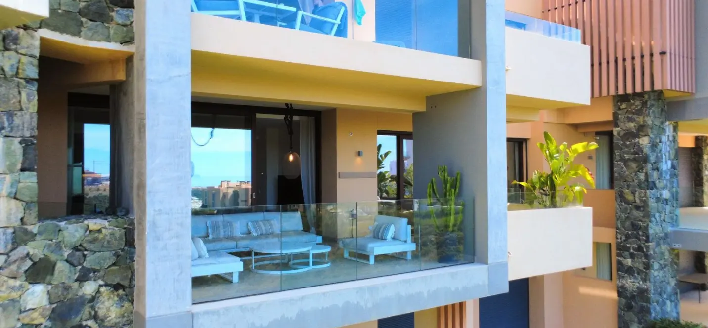 Venta de apartamento en planta media en Benahavís 3