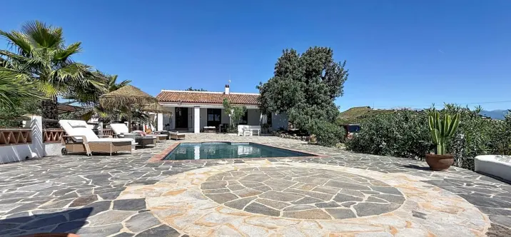 Venta de villa independiente en Vélez-Málaga 1