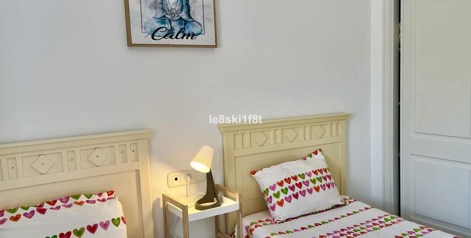Sale of middle floor apartment in Calahonda 8