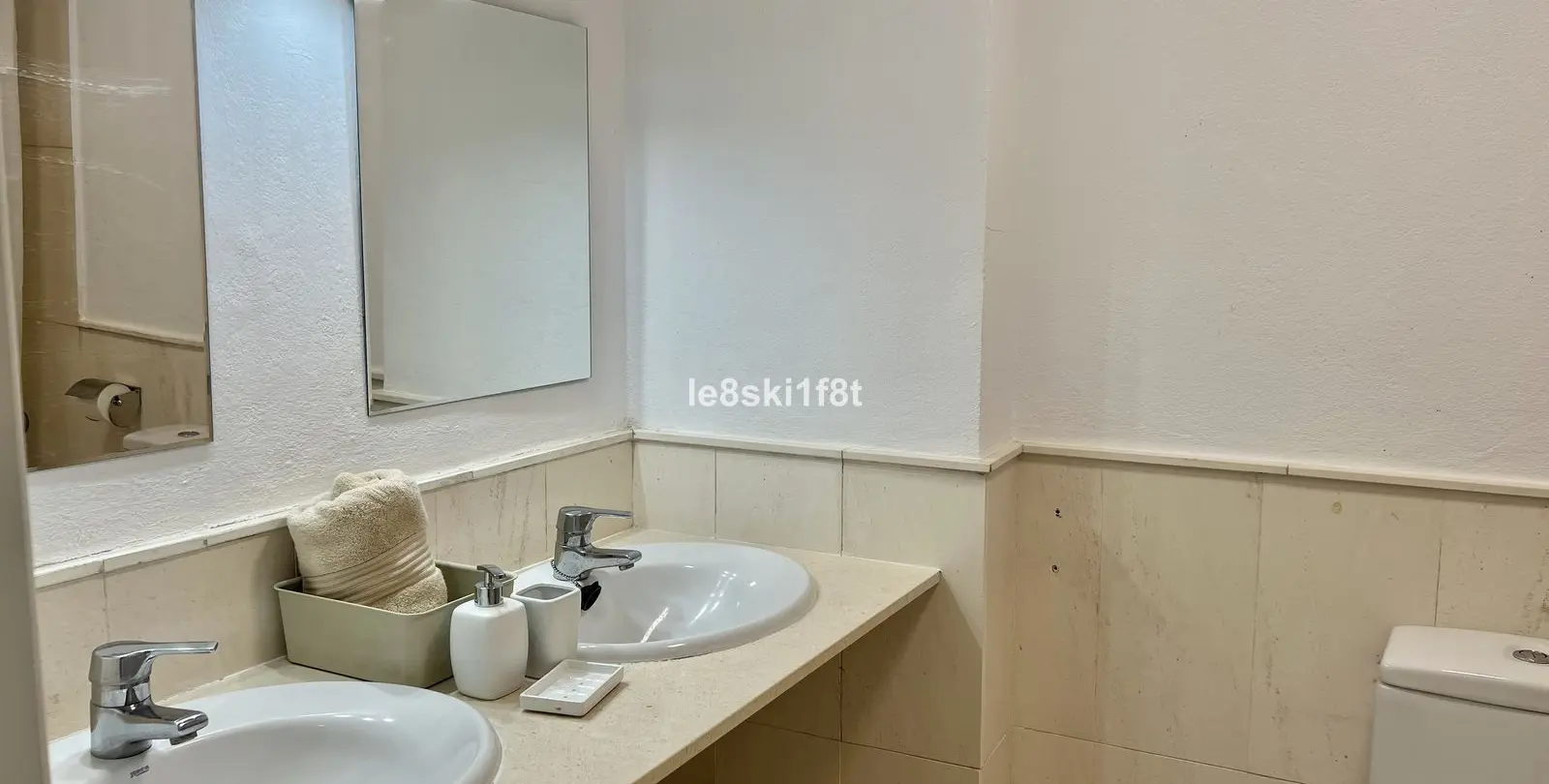 Sale of middle floor apartment in Calahonda 10