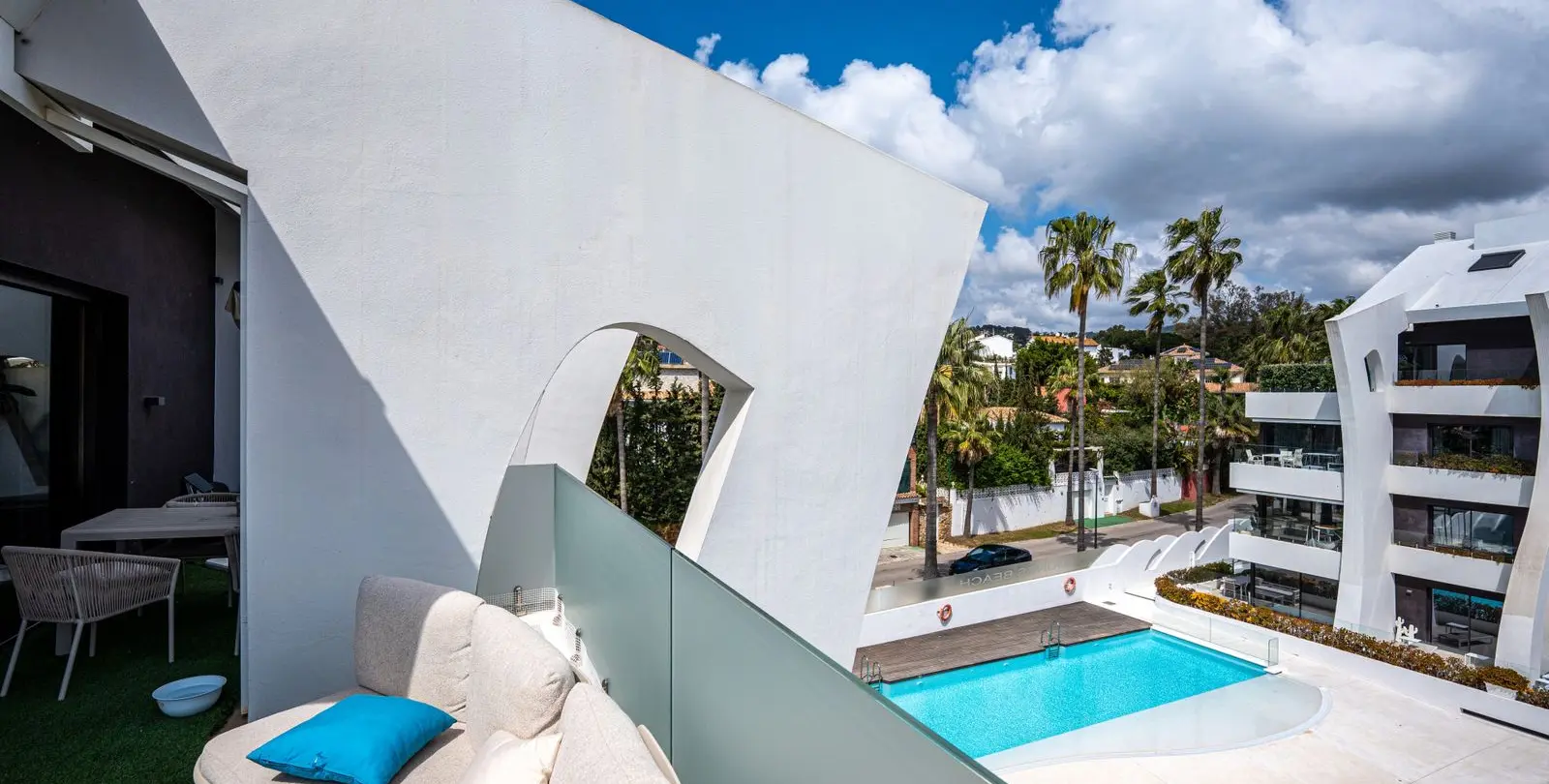 Venta de ático dúplex en Cabopino 3