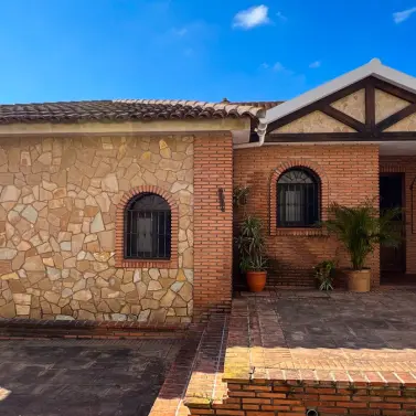 Sale of detached villa in Valtocado