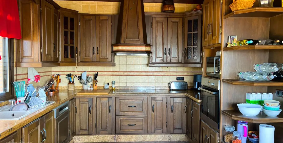 Sale of detached villa in Valtocado 12