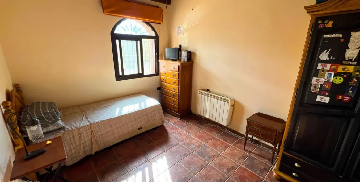 Sale of detached villa in Valtocado 15