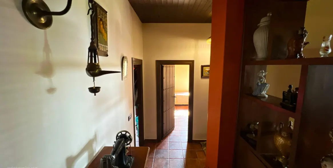 Sale of detached villa in Valtocado 23