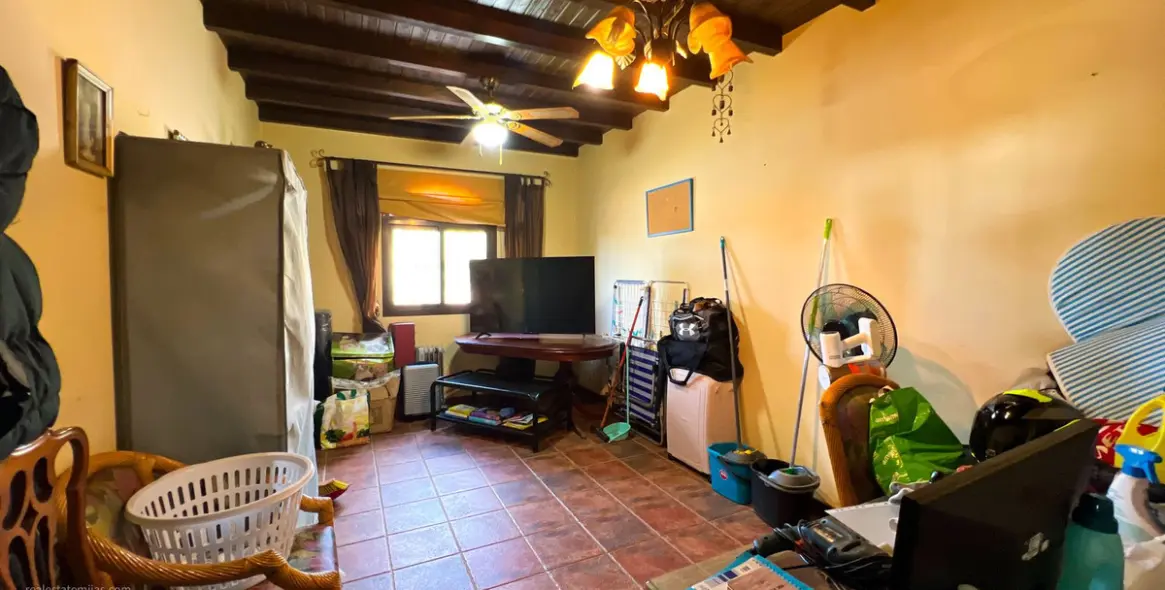Sale of detached villa in Valtocado 29