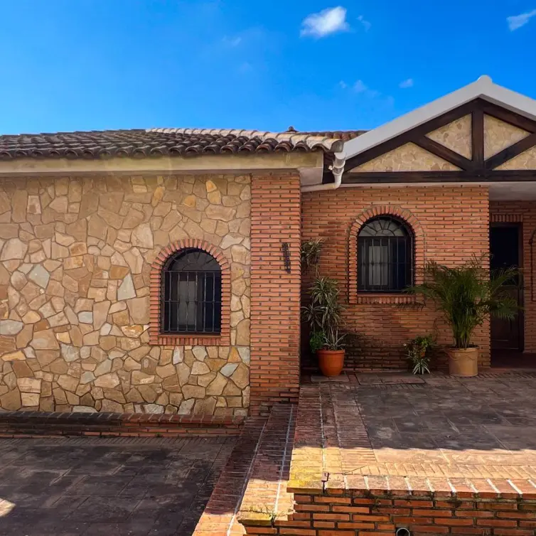 Sale of detached villa in Valtocado